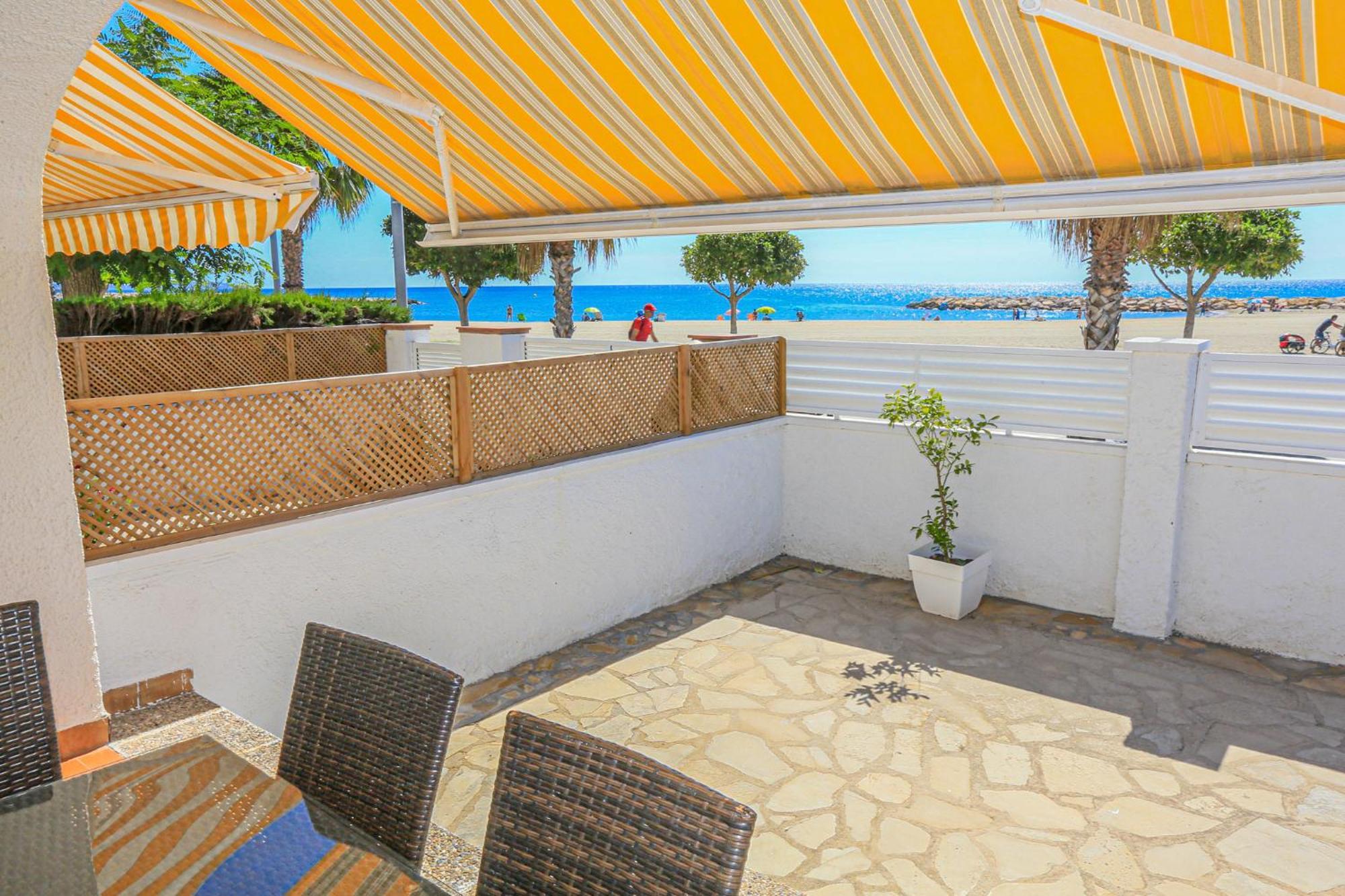 Villa Laura II - Only Families Cambrils Exteriör bild